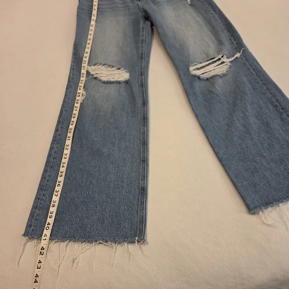 ZENANA Med Wash High Waist Distressed Raw Hem Wide Leg Jeans Women's Size 27 - Picture 7 of 14
